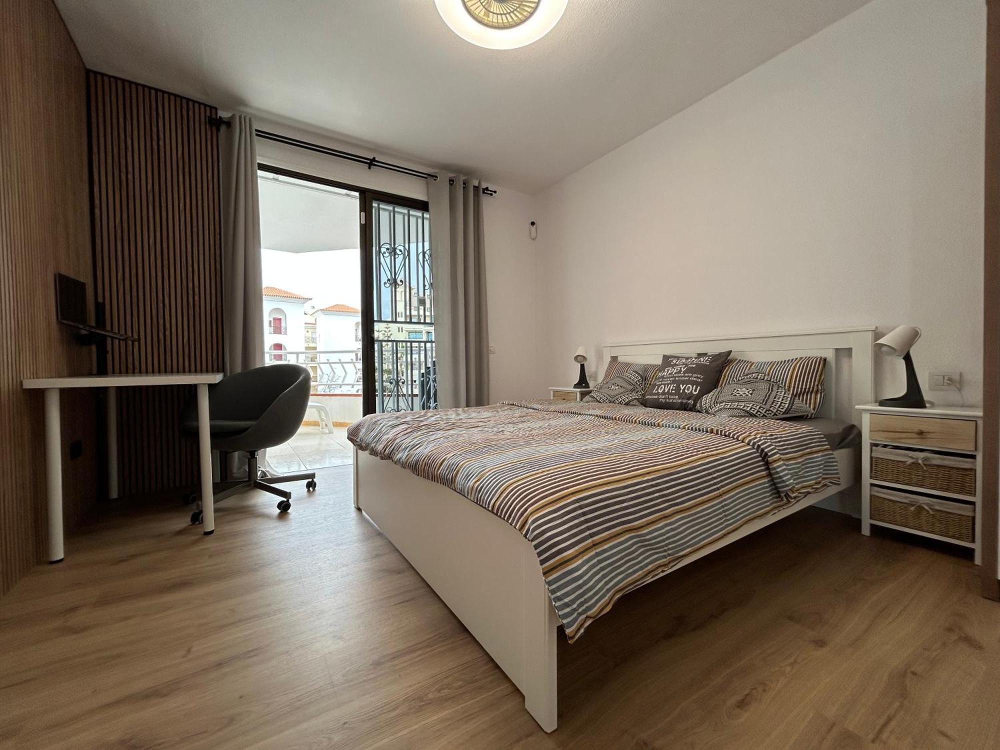 Modern Apartment, Heated Pool & 2 Terraces Лос Кристианос Экстерьер фото