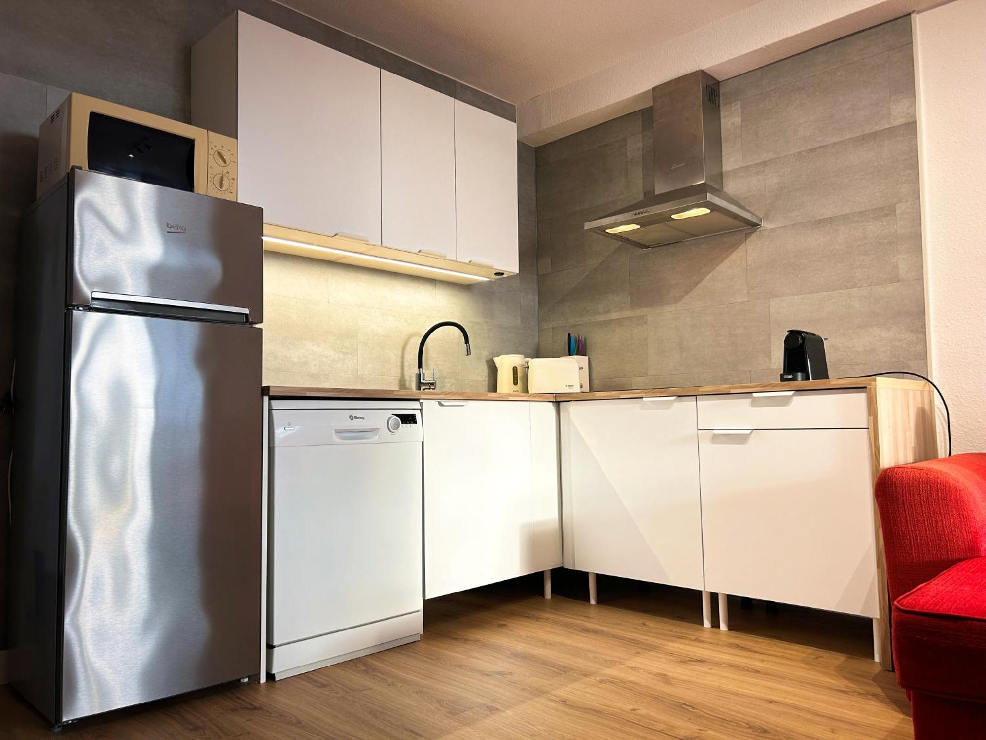 Modern Apartment, Heated Pool & 2 Terraces Лос Кристианос Экстерьер фото