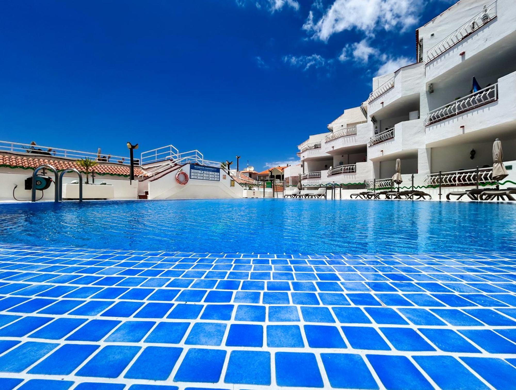 Modern Apartment, Heated Pool & 2 Terraces Лос Кристианос Экстерьер фото